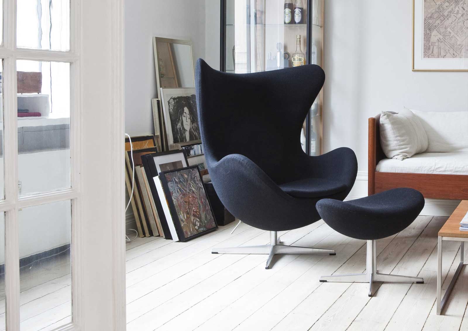 Egg chair darkgrey